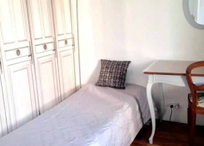 Typiquement Parisien Appartement