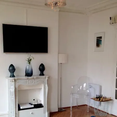 Appartement Typiquement Parisien Paris